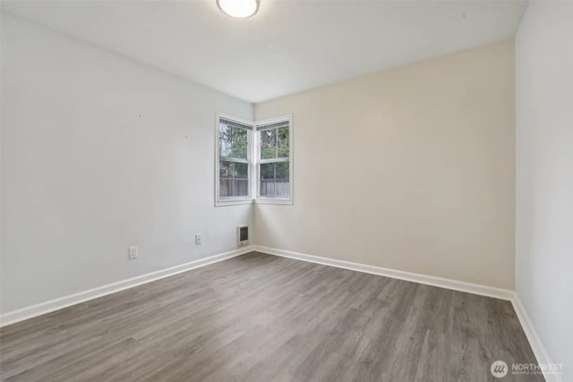 Property photo for 1755 Ne 89th Street, Seattle photo 16
