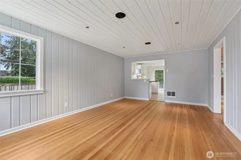 Property photo for 1755 Ne 89th Street, Seattle photo 10