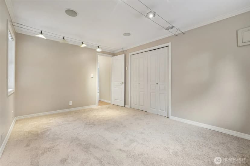 Property photo for 1755 Ne 89th Street, Seattle photo 19