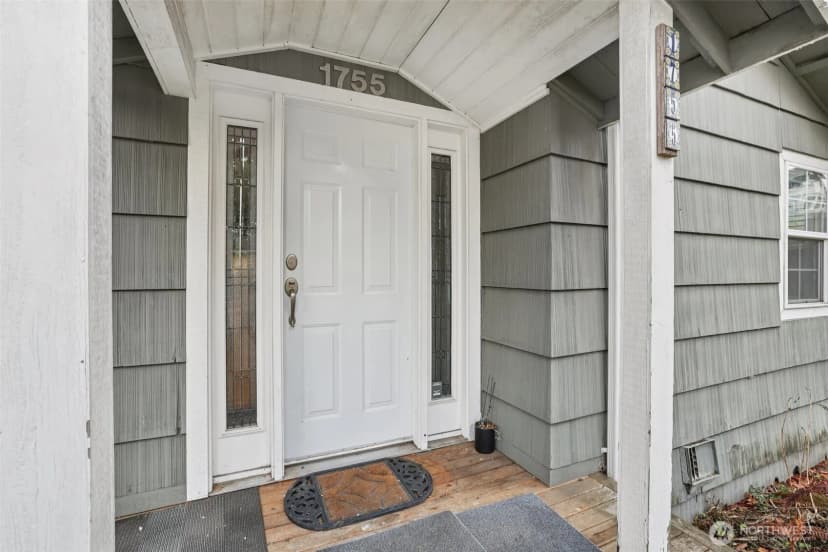 Property photo for 1755 Ne 89th Street, Seattle photo 6