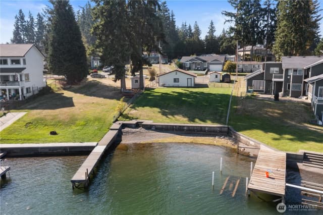 Property photo for 4904 N Island Drive, Bonney Lake photo 5