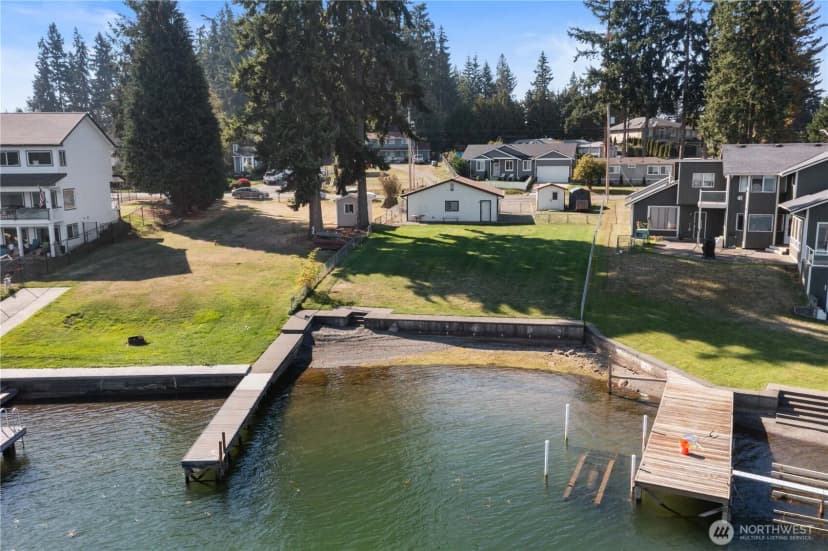 Property photo for 4904 N Island Drive, Bonney Lake photo 5