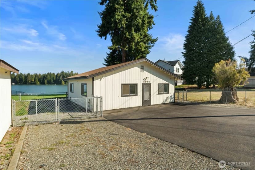 Property photo for 4904 N Island Drive, Bonney Lake