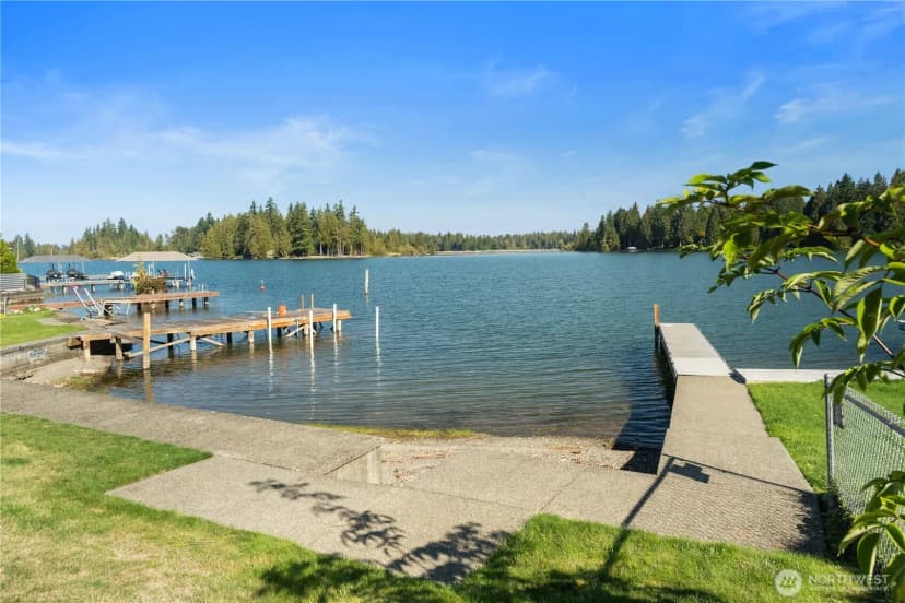 Property photo for 4904 N Island Drive, Bonney Lake photo 10