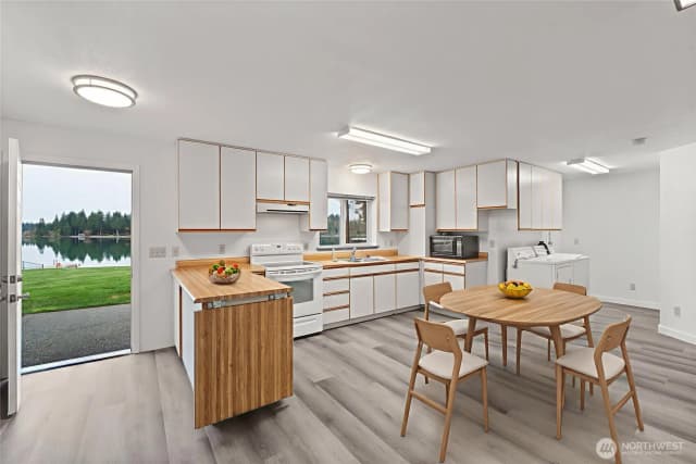 Property photo for 4904 N Island Drive, Bonney Lake photo 2