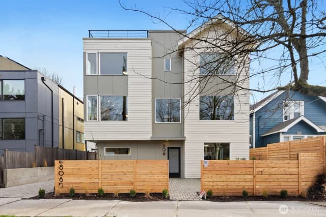 Property photo for 806 34th Avenue, Seattle