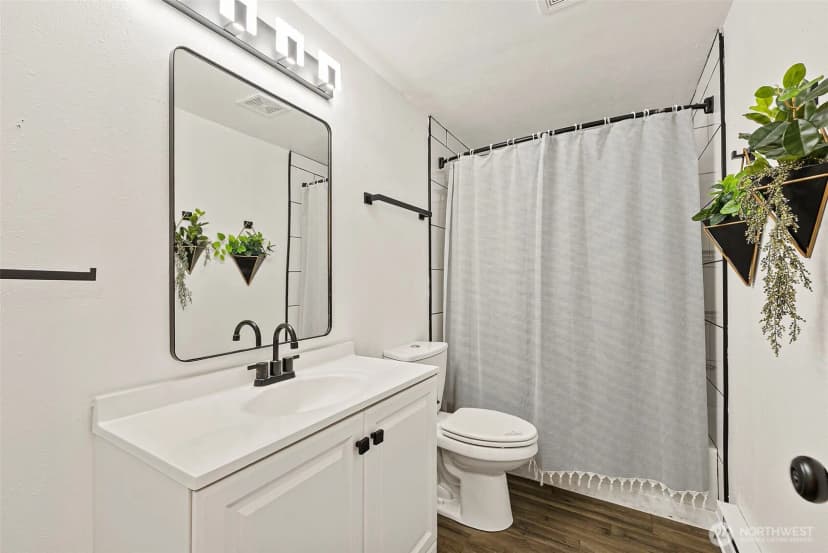Property photo for 9011 Washington Boulevard Sw, Lakewood photo 18