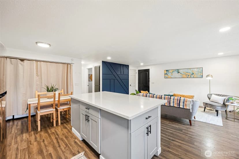 Property photo for 9011 Washington Boulevard Sw, Lakewood photo 9