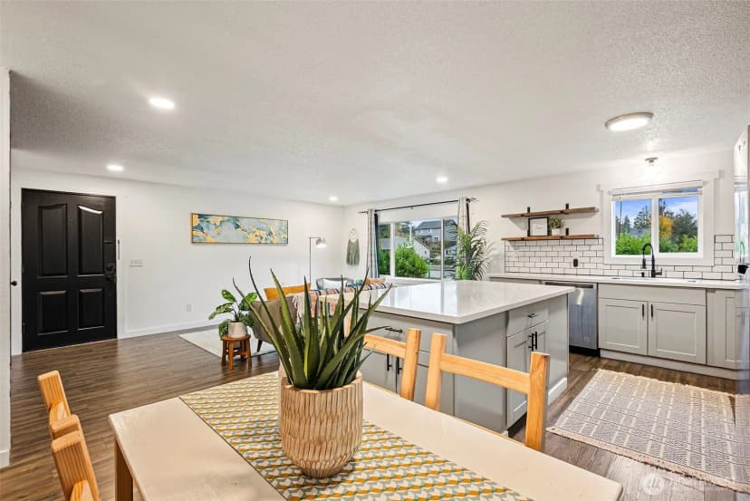 Property photo for 9011 Washington Boulevard Sw, Lakewood photo 17