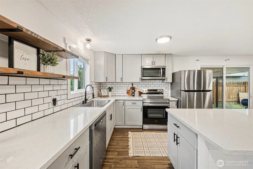 Property photo for 9011 Washington Boulevard Sw, Lakewood photo 13