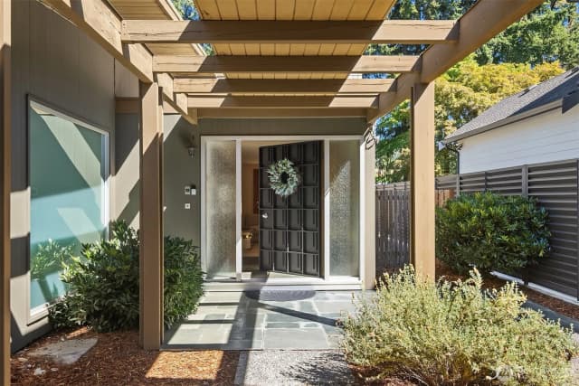 Property photo for 150 131st Avenue Ne, Bellevue