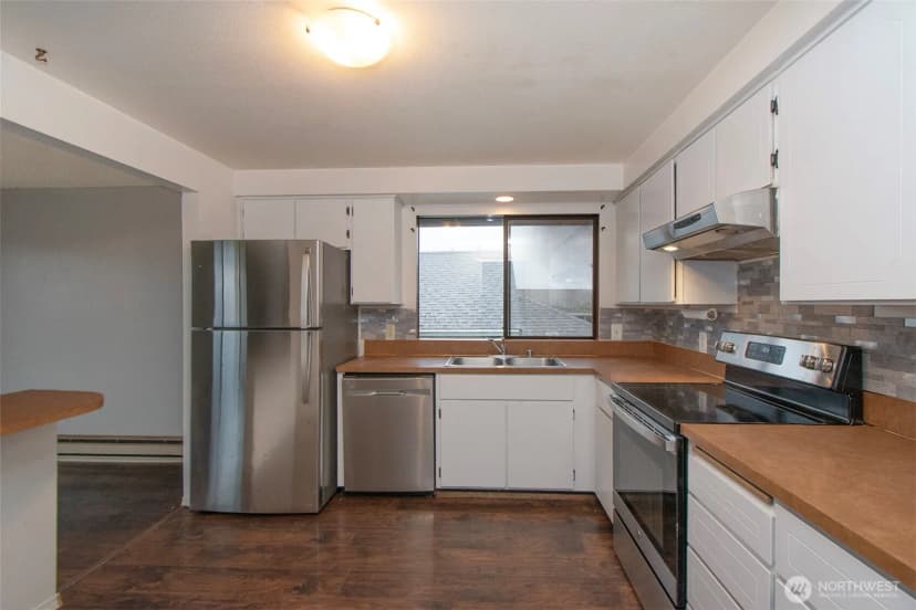 Property photo for 1624 W 8th Street, Port Angeles photo 16