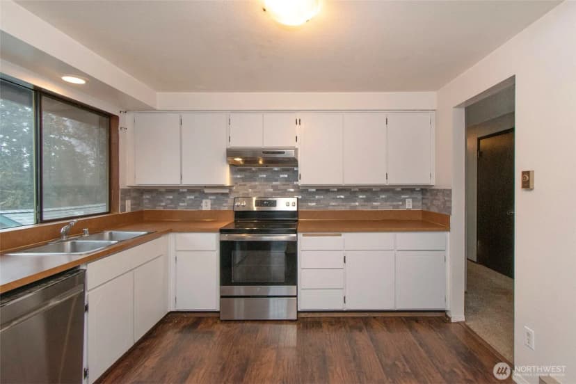 Property photo for 1624 W 8th Street, Port Angeles photo 14