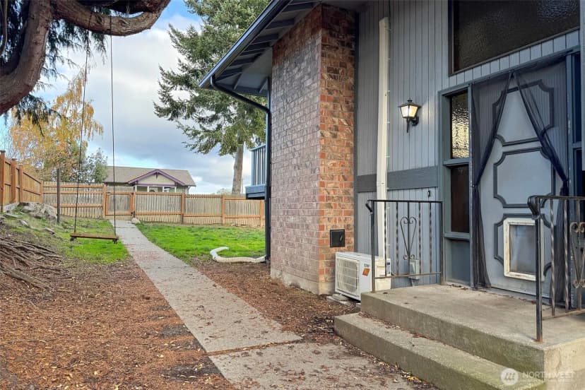 Property photo for 1624 W 8th Street, Port Angeles photo 2
