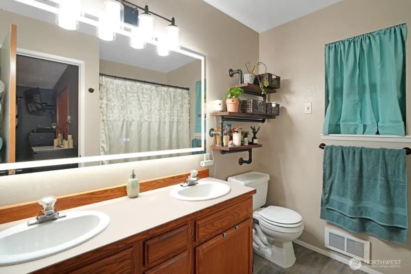 Property photo for 25 Clemons, Montesano photo 12