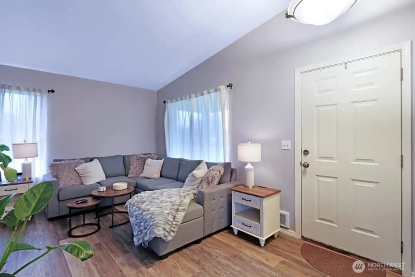 Property photo for 25 Clemons, Montesano photo 10