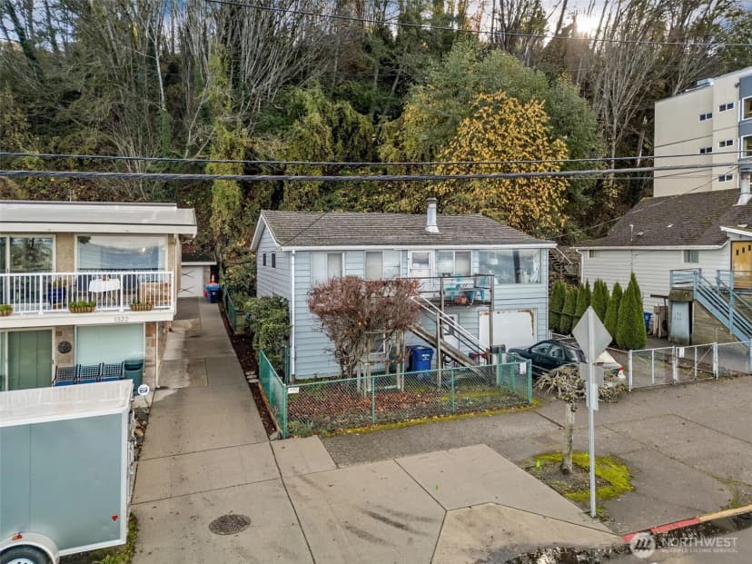Property photo for 1324 Alki Avenue Sw, Seattle photo 6