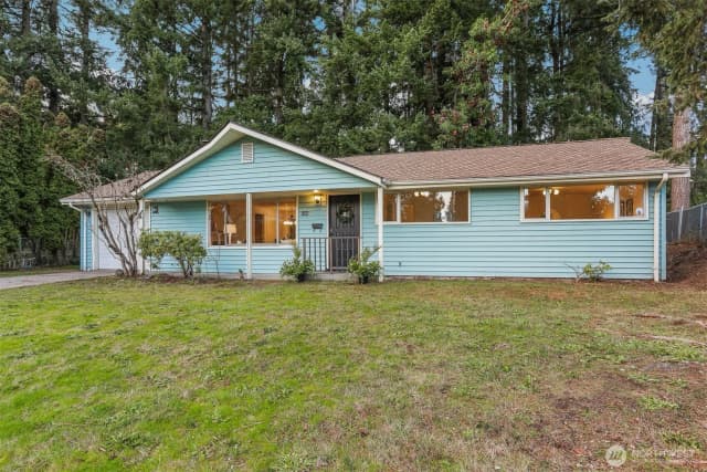 Property photo for 5405 221st Place Sw, Mountlake Terrace photo 2