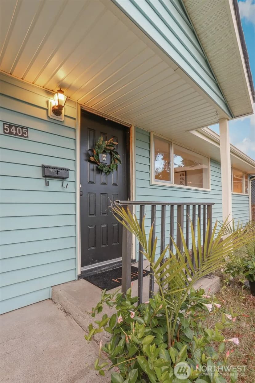 Property photo for 5405 221st Place Sw, Mountlake Terrace photo 3