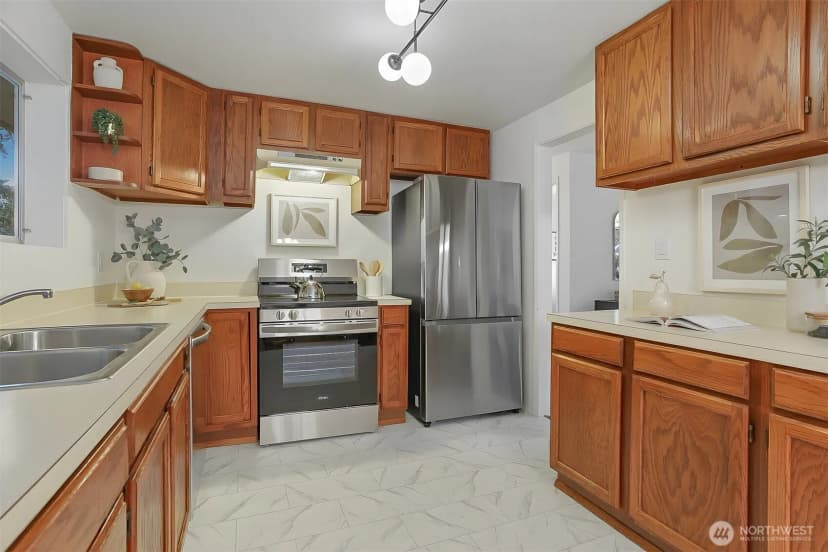 Property photo for 5405 221st Place Sw, Mountlake Terrace photo 12