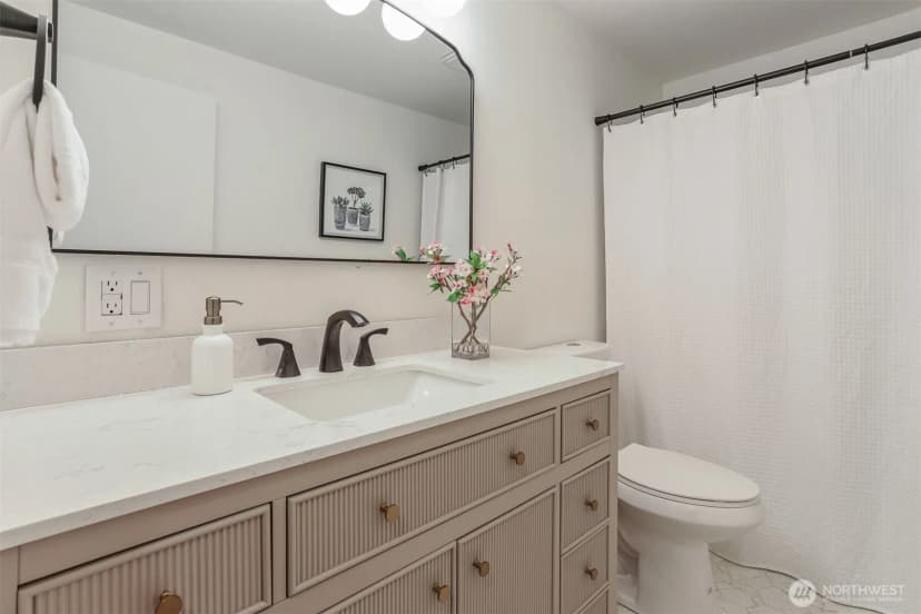 Property photo for 5405 221st Place Sw, Mountlake Terrace photo 17