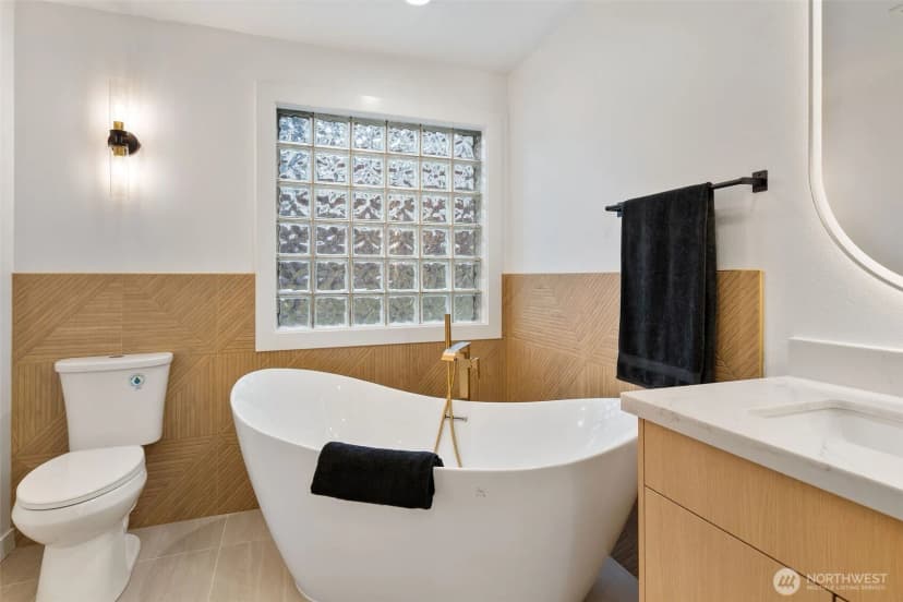 Property photo for 6940 35th Street W, University Place photo 14