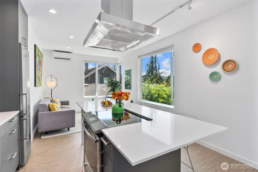 Property photo for 3642 A Interlake Avenue N, Seattle photo 15