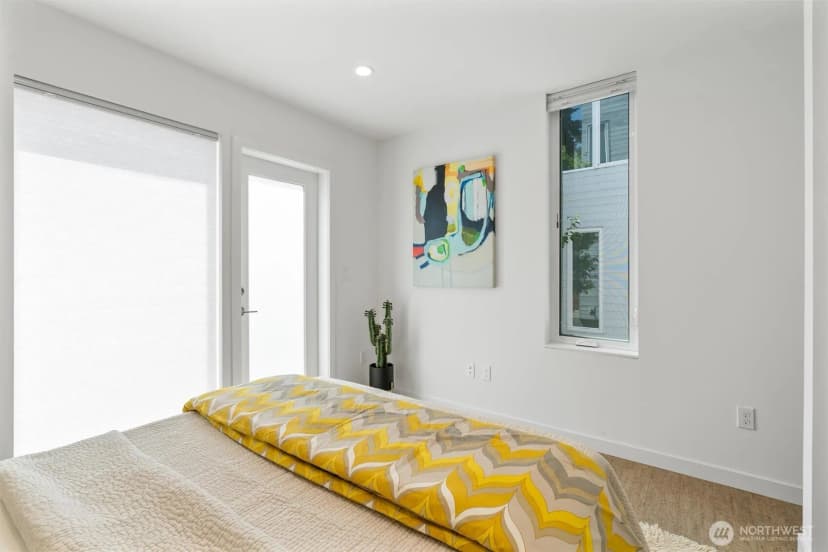 Property photo for 3642 A Interlake Avenue N, Seattle photo 9