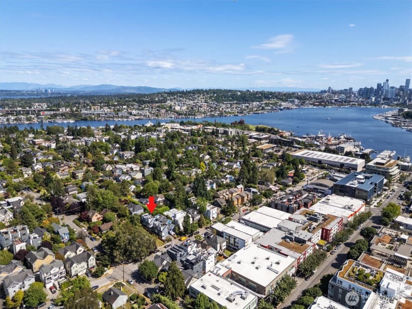 Property photo for 3642 A Interlake Avenue N, Seattle photo 31