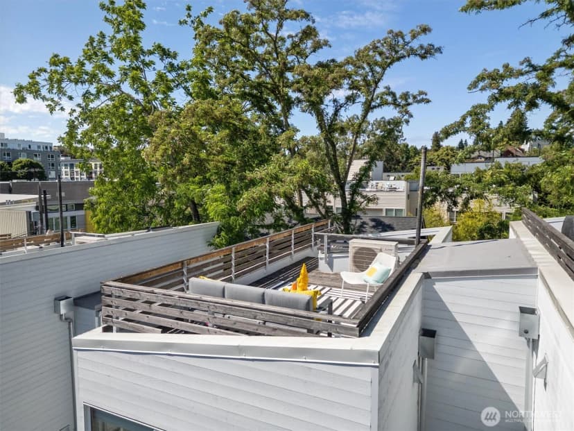 Property photo for 3642 A Interlake Avenue N, Seattle photo 36