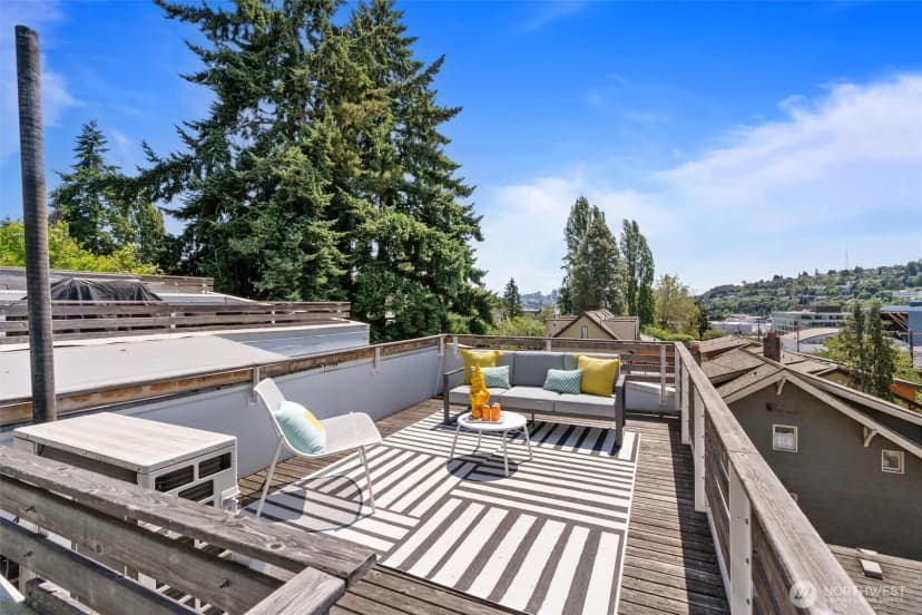 Property photo for 3642 A Interlake Avenue N, Seattle photo 26