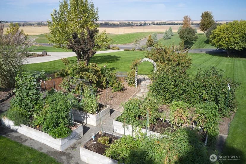 Property photo for 198 Narcissa Place, Walla Walla photo 32