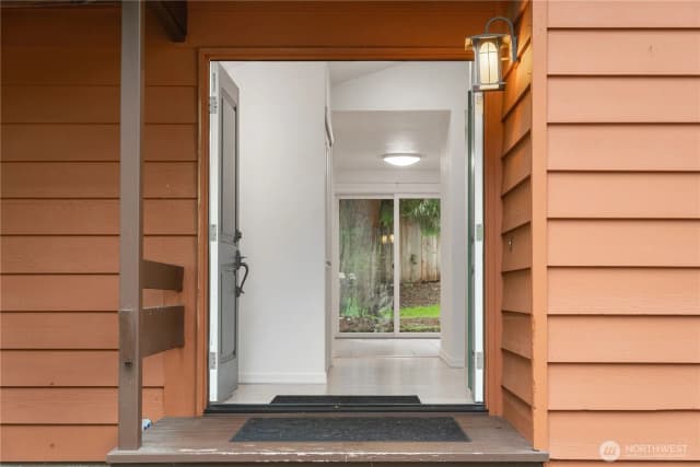 Property photo for 2209 W Birch Street, Bellingham photo 3
