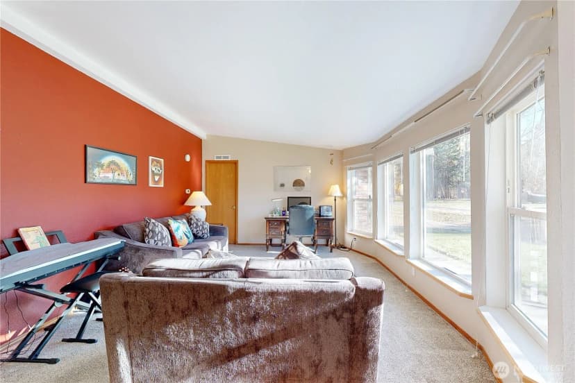Property photo for 621 E Sixth Street, Waitsburg photo 3