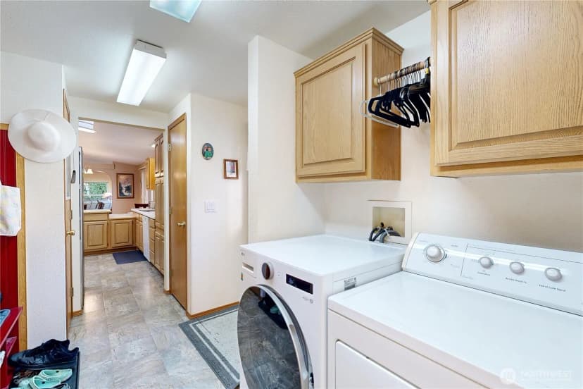 Property photo for 621 E Sixth Street, Waitsburg photo 17