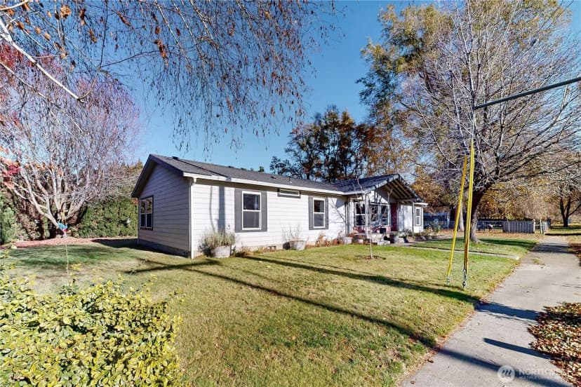 Property photo for 621 E Sixth Street, Waitsburg photo 37