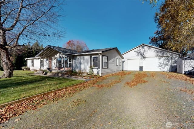 Property photo for 621 E Sixth Street, Waitsburg photo 2