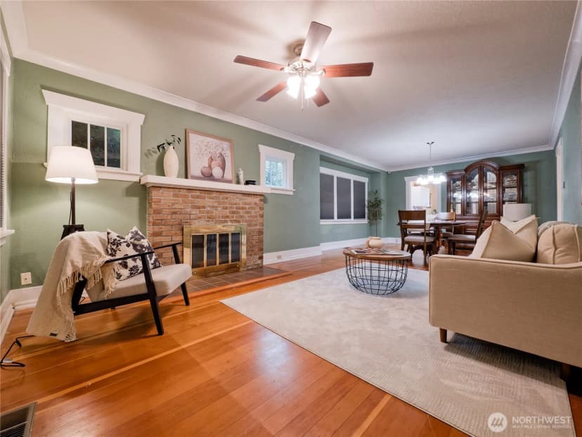 Property photo for 1028 N Oakes Street, Tacoma photo 4