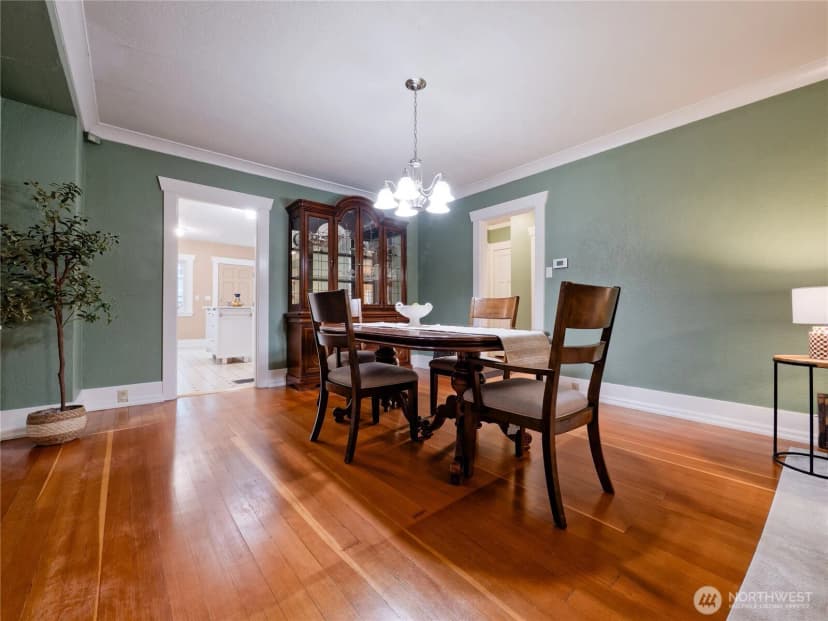 Property photo for 1028 N Oakes Street, Tacoma photo 6