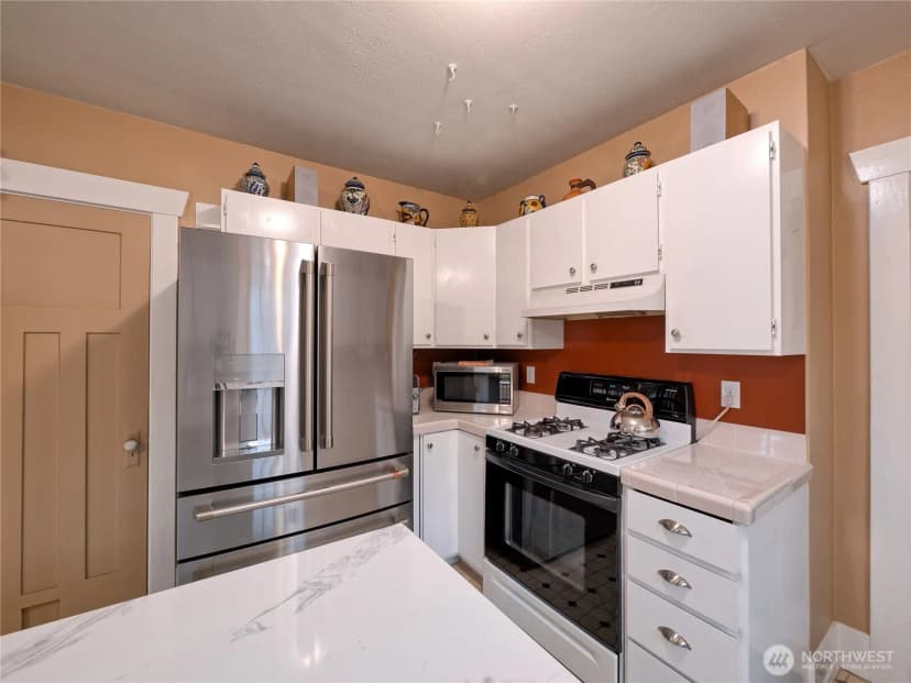 Property photo for 1028 N Oakes Street, Tacoma photo 11