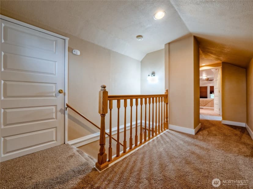 Property photo for 1028 N Oakes Street, Tacoma photo 17