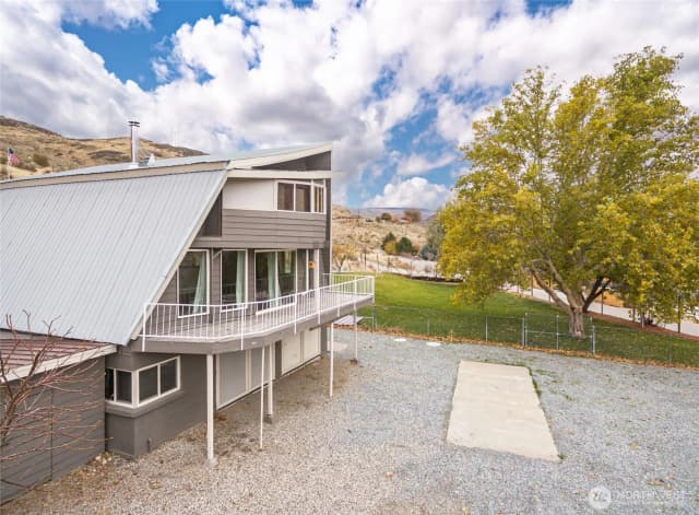 Property photo for 110 Bill Shaw Road, Pateros photo 5