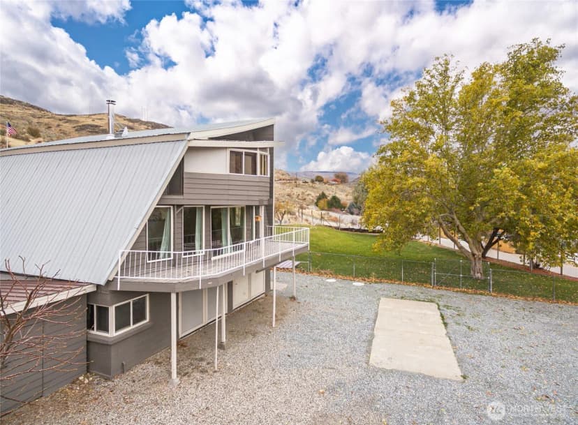 Property photo for 110 Bill Shaw Road, Pateros photo 5