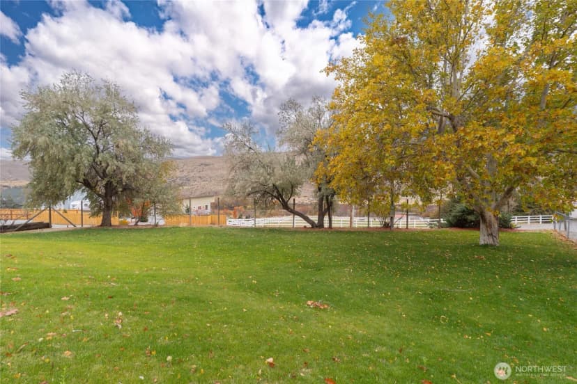 Property photo for 110 Bill Shaw Road, Pateros photo 20