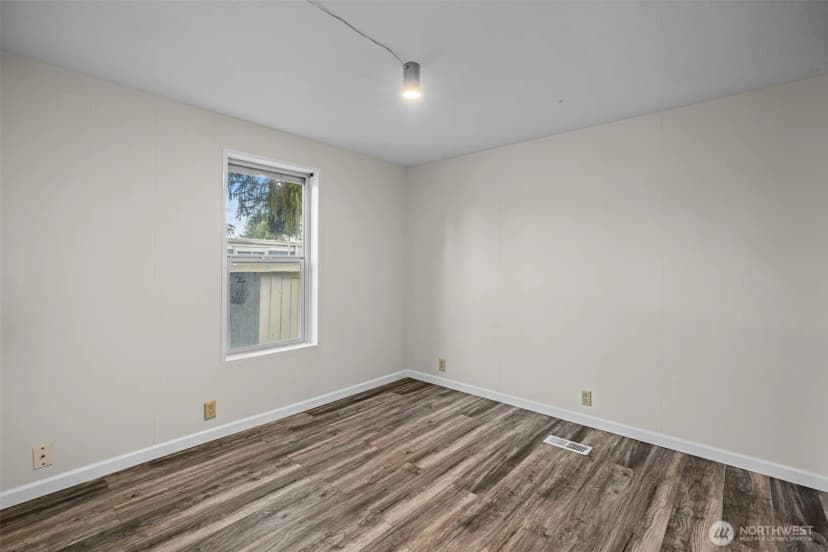 Property photo for 10302 Lakeview Avenue Sw #42, Lakewood photo 14