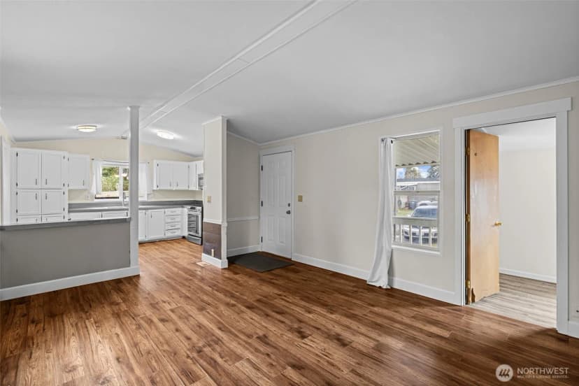 Property photo for 10302 Lakeview Avenue Sw #42, Lakewood photo 8