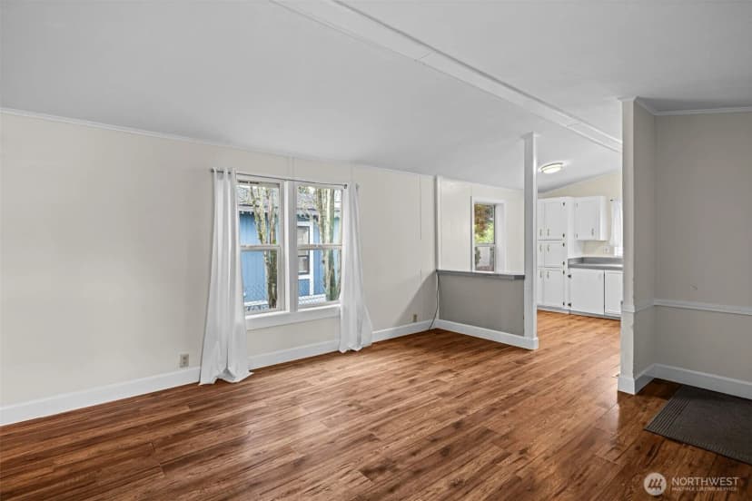 Property photo for 10302 Lakeview Avenue Sw #42, Lakewood photo 4