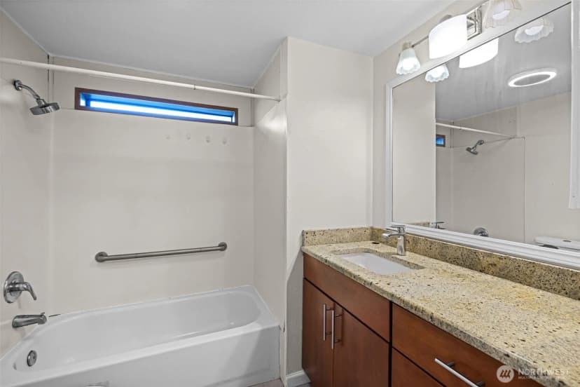 Property photo for 10302 Lakeview Avenue Sw #42, Lakewood photo 16