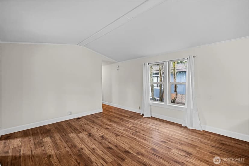 Property photo for 10302 Lakeview Avenue Sw #42, Lakewood photo 11