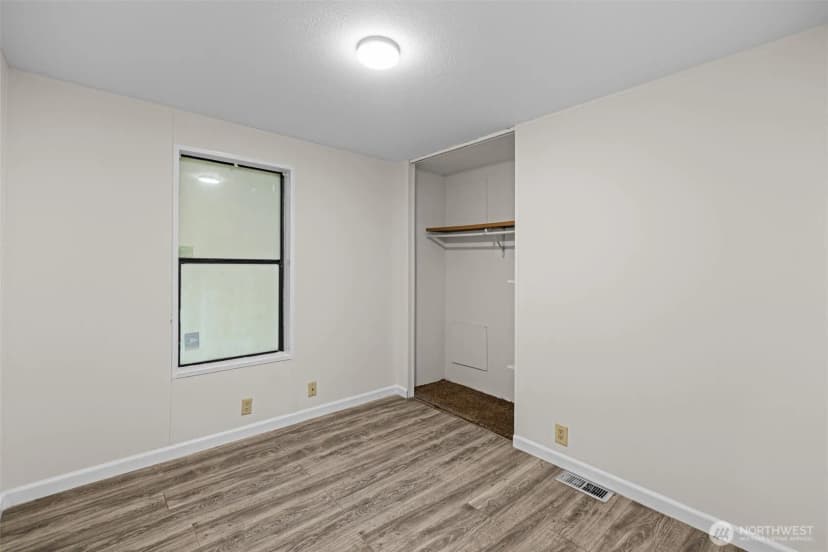 Property photo for 10302 Lakeview Avenue Sw #42, Lakewood photo 10